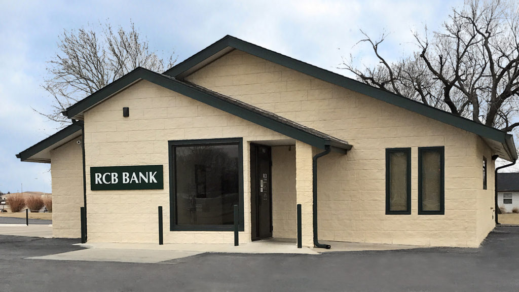 1905 E. 9th Ave Winfield, KS RCB Bank